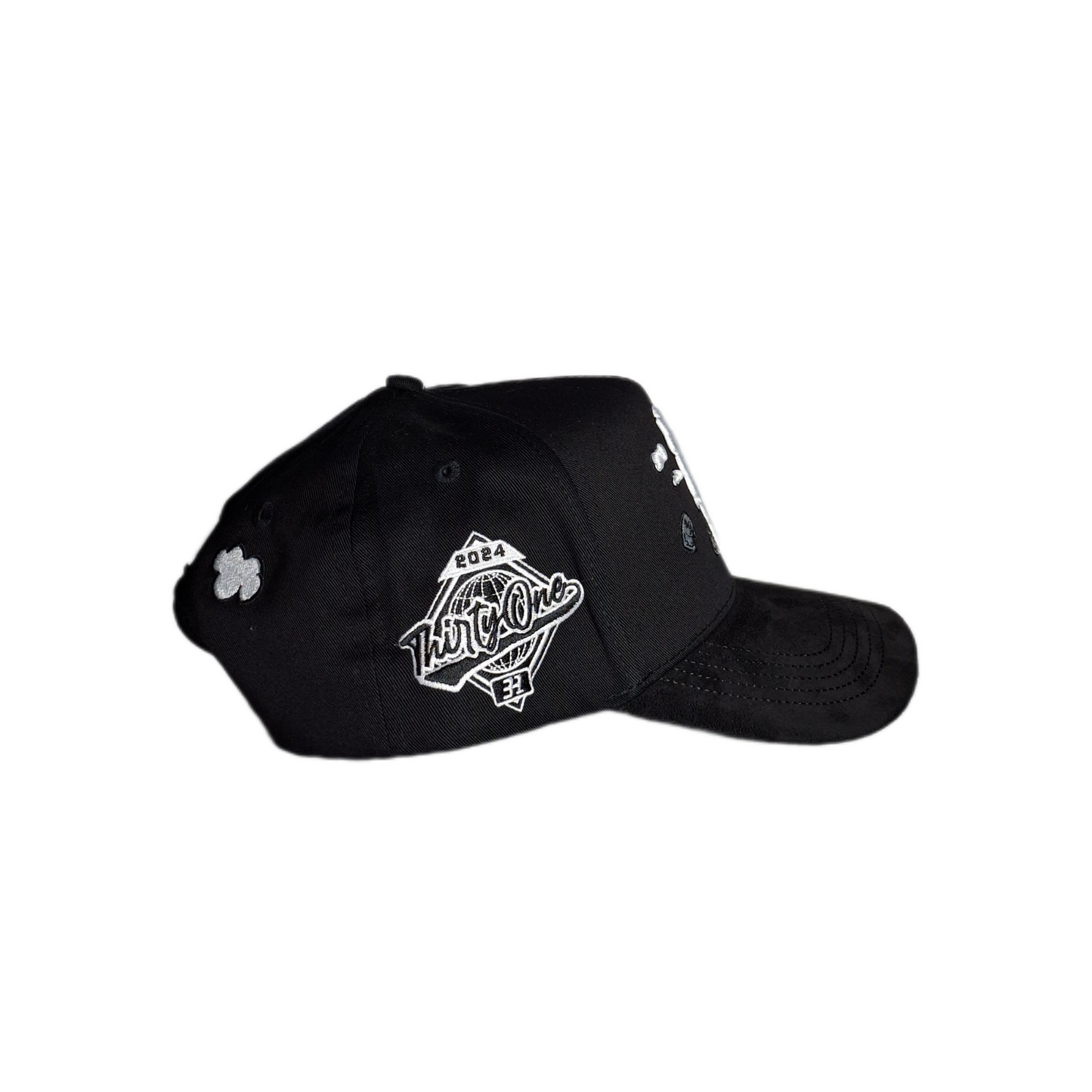31 LA CLIUDS BLACK